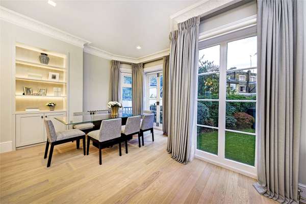 House Cambridge Place in Greater London