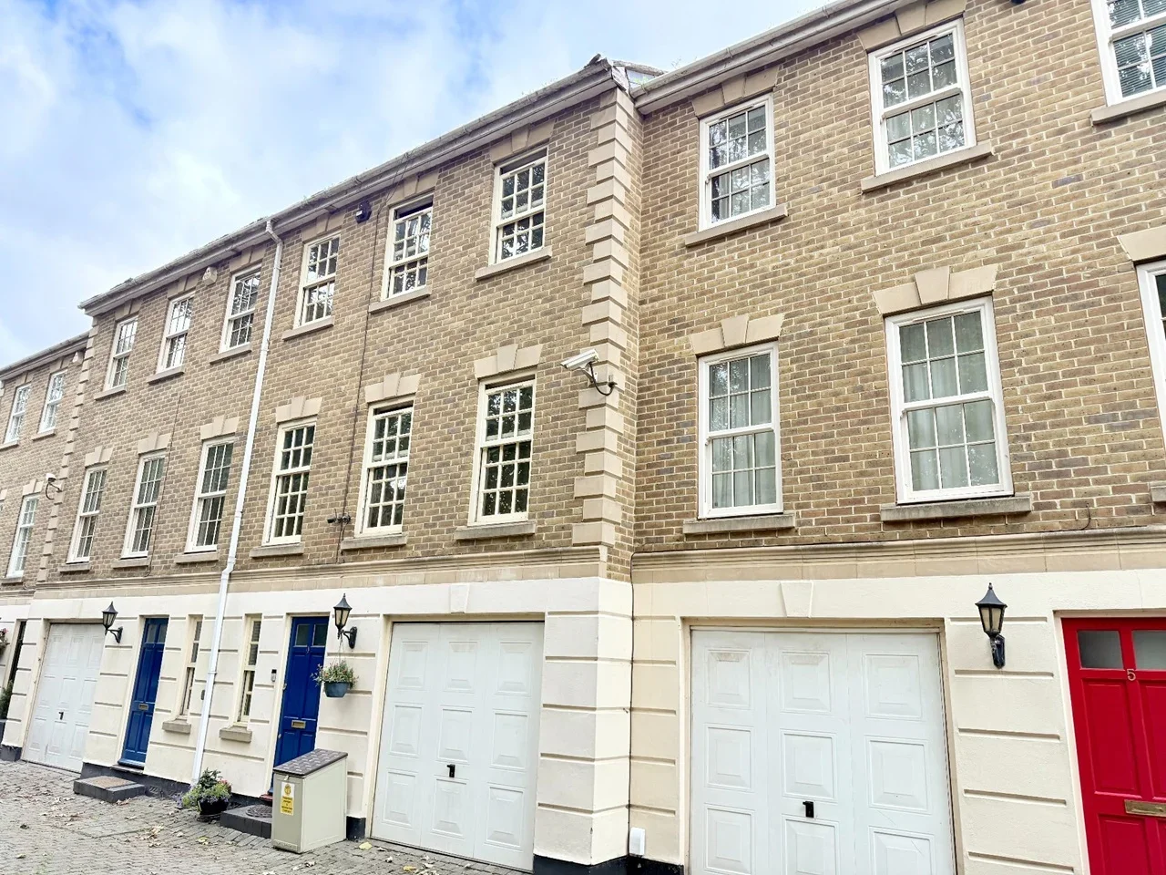 House Mayston Mews in Greater London