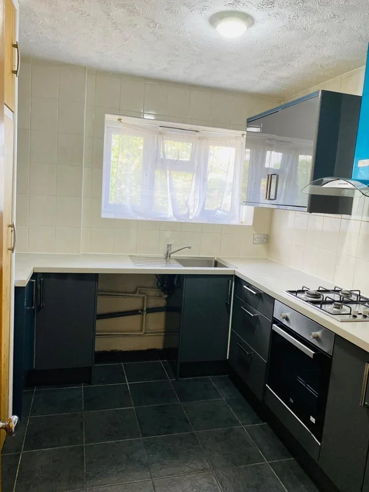 Flat Fairham Avenue in South Ockendon