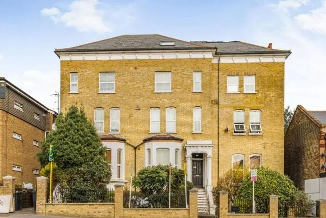 Flat Portland Road in Greater London