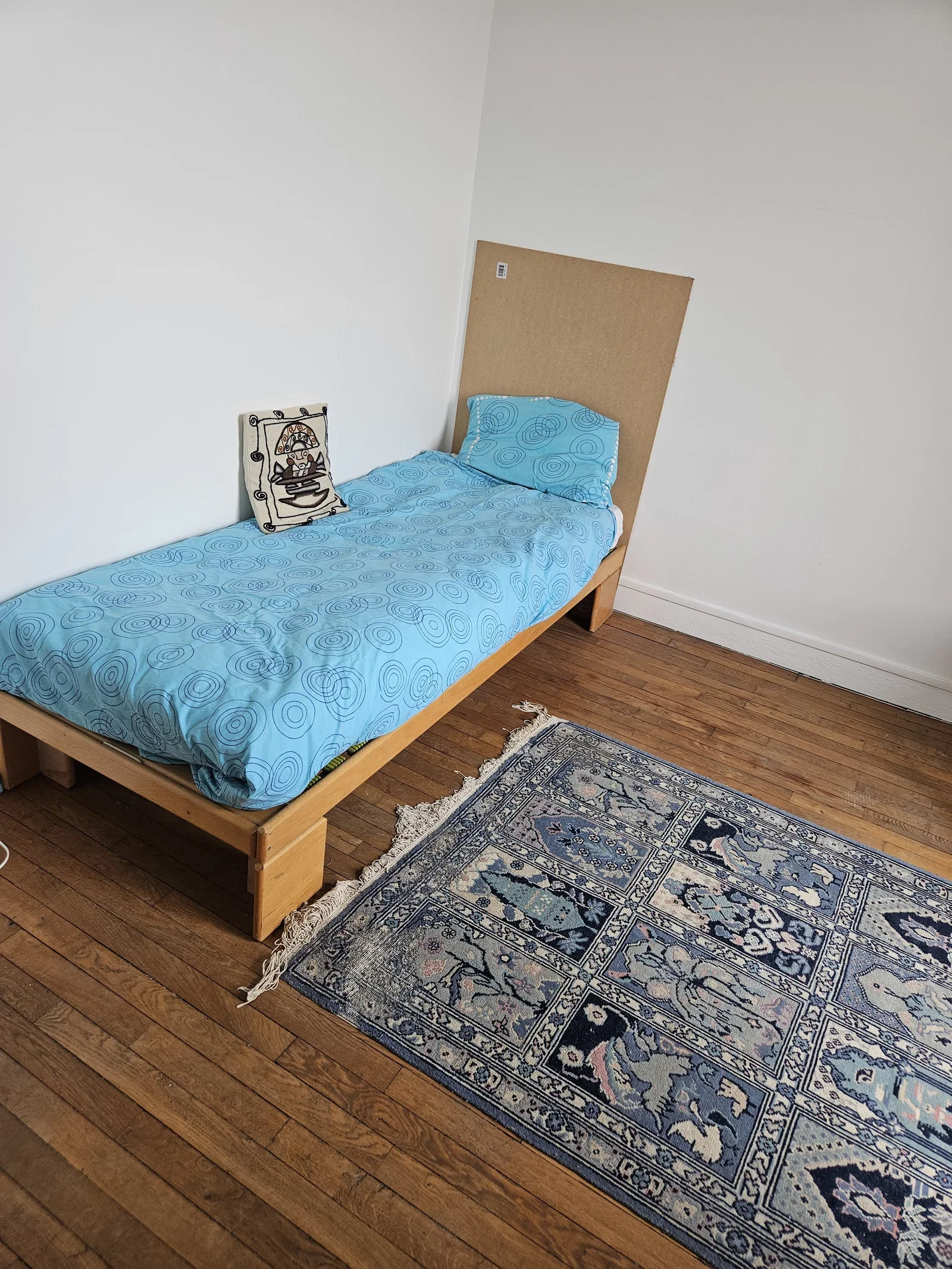 Room Avenue Victor Hugo in Clamart