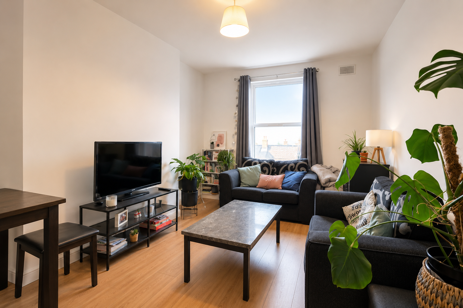 Flat Churchfield Road in Greater London
