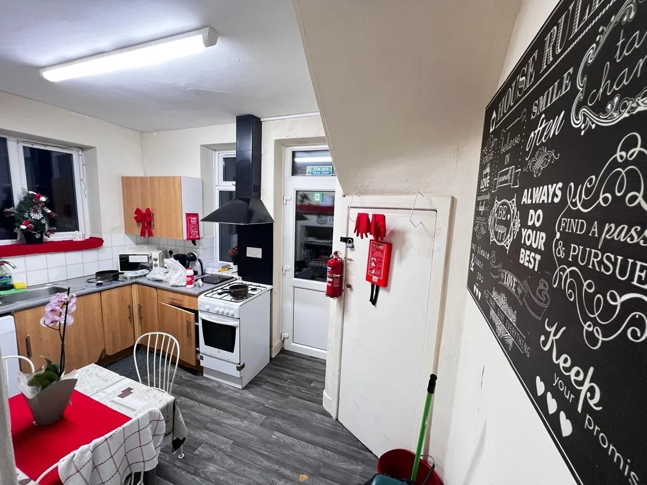 Room Village Way in Greater London