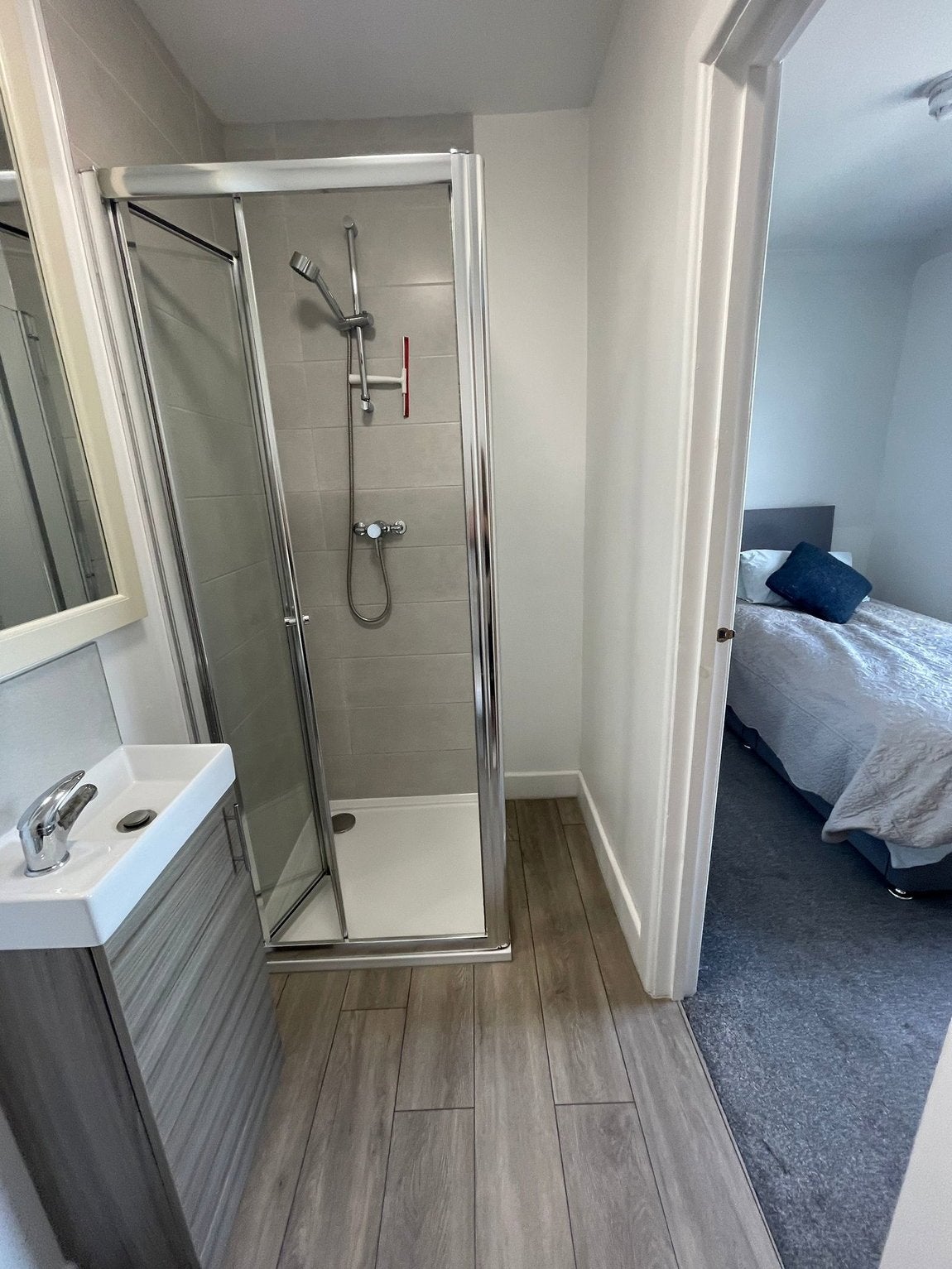 Room Hunt Street in Swindon