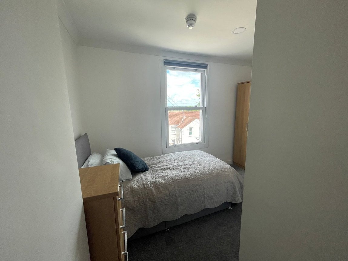 Room Hunt Street in Swindon