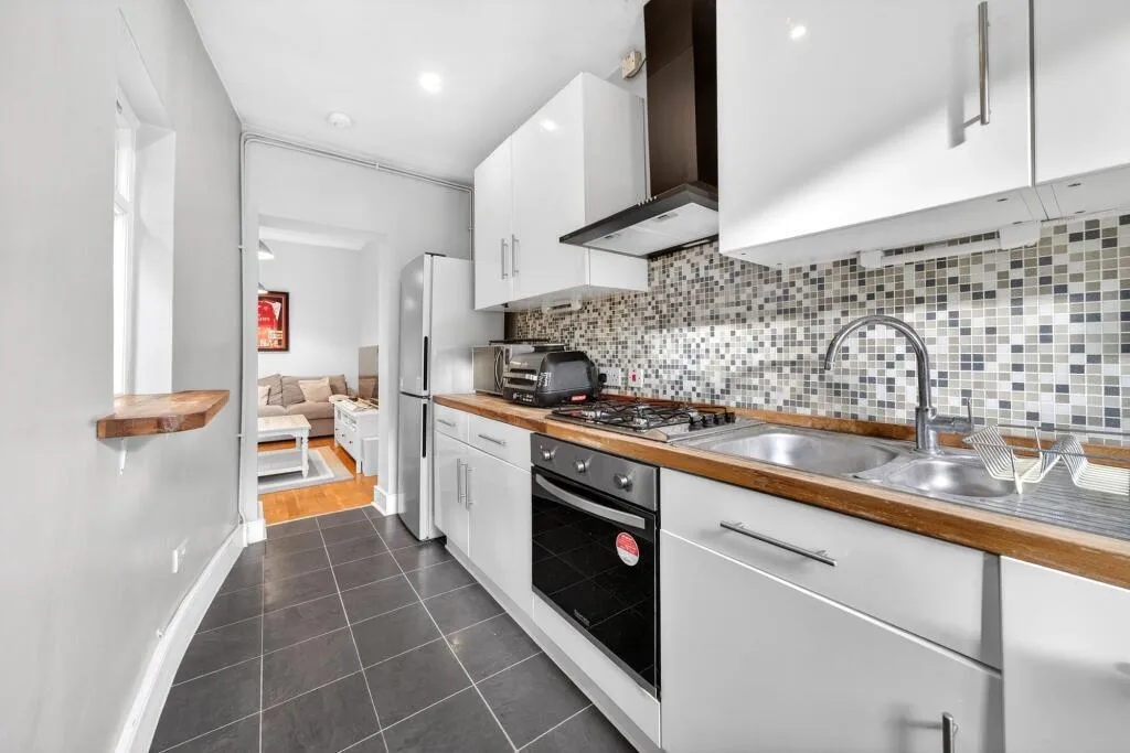 Flat Thane Villas in Greater London