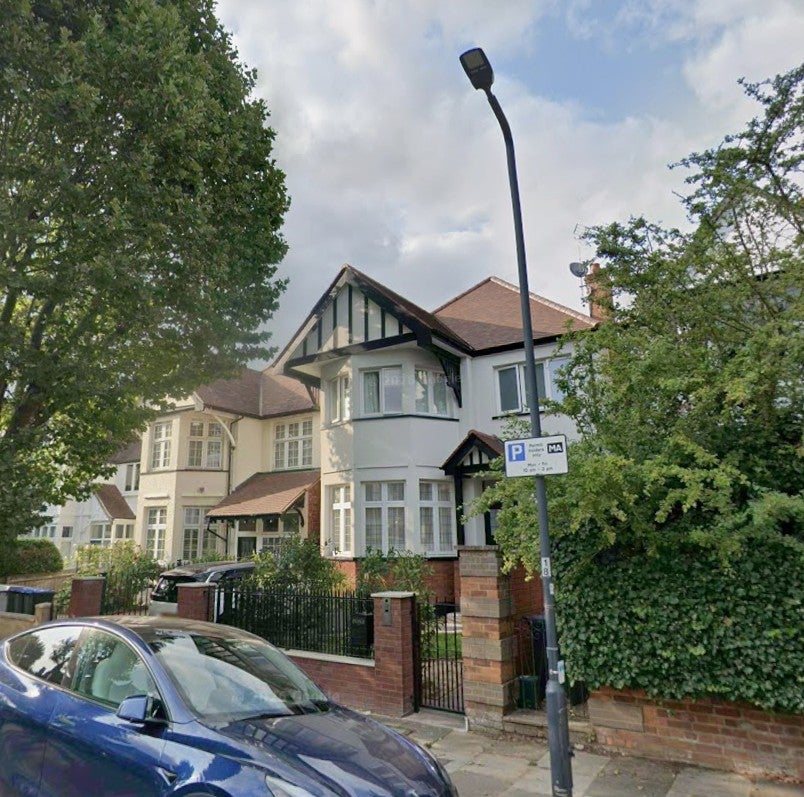 Flat Teignmouth Road in Greater London