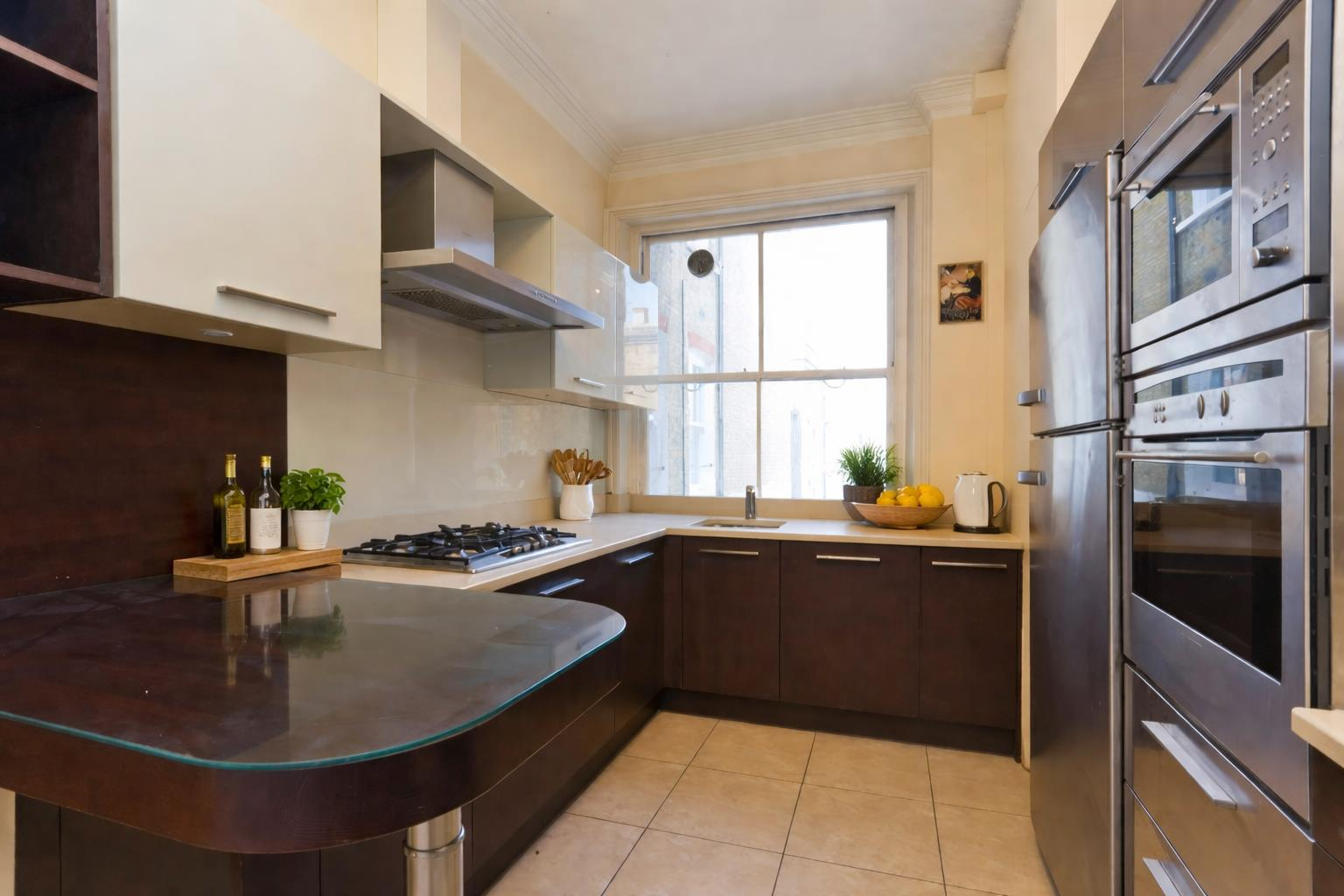 Flat Old Brompton Road in Greater London