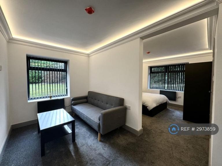 Flat Reddicap Heath Road in Birmingham
