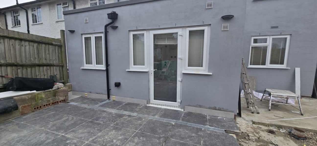 Flat Banstock Road in Greater London