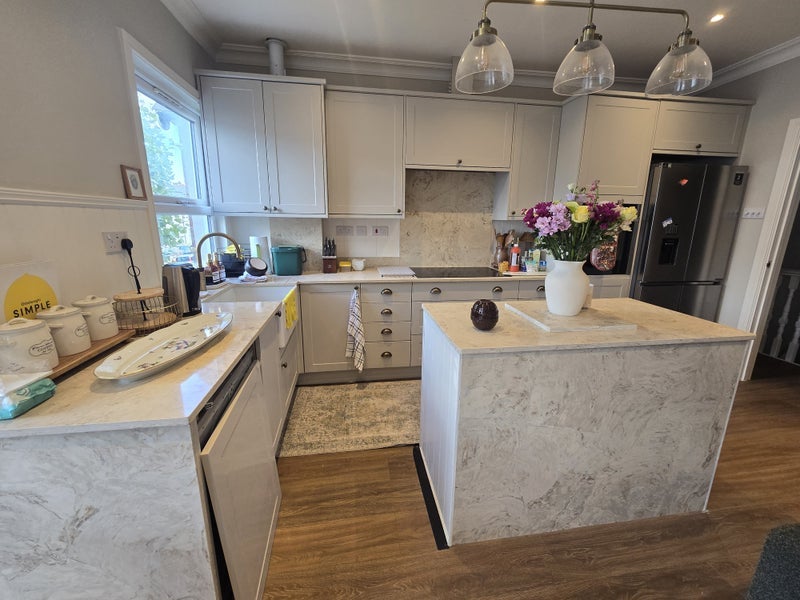 Room Melrose Avenue in Greater London