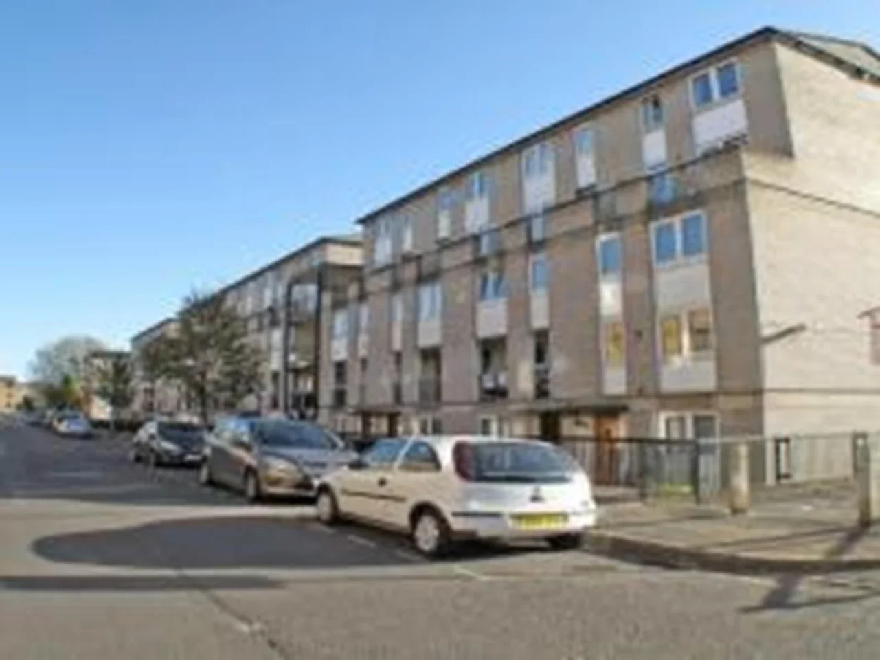 Flat Seyssel Street in Greater London