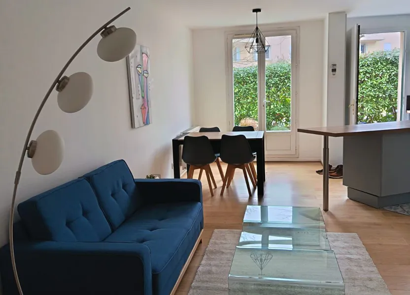Flat Rue Marius Grosso in Vaulx-en-Velin