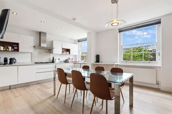 Flat Connaught Square in City of Westminster