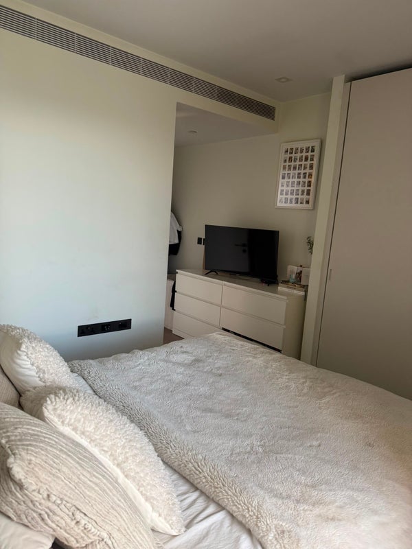 Room Arches Lane in Greater London