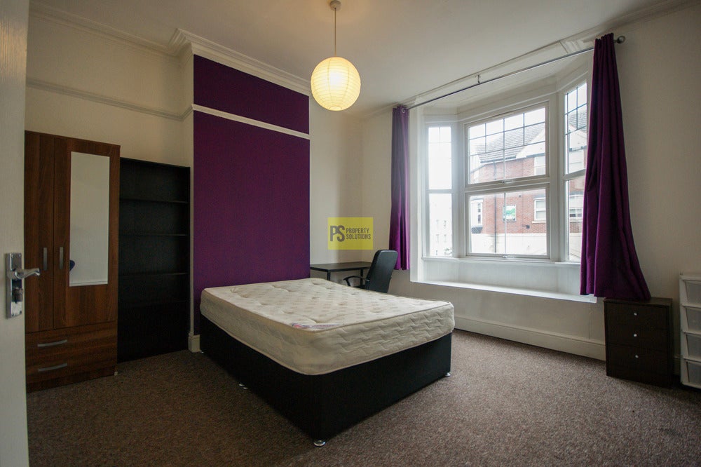 Room Bristol Road in Birmingham