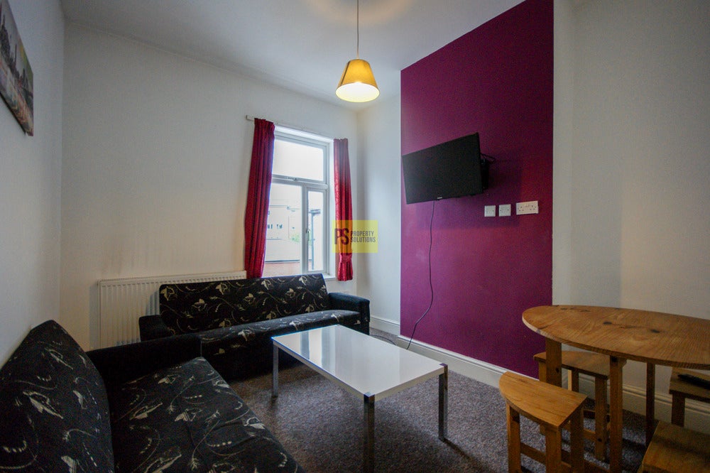 Room Bristol Road in Birmingham