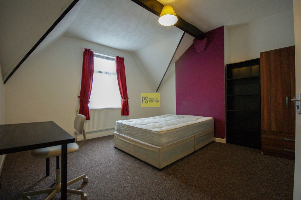 Room Bristol Road in Birmingham