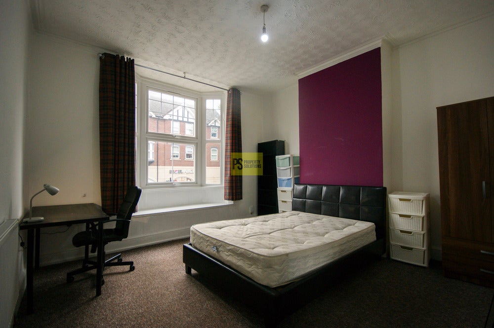Room Bristol Road in Birmingham