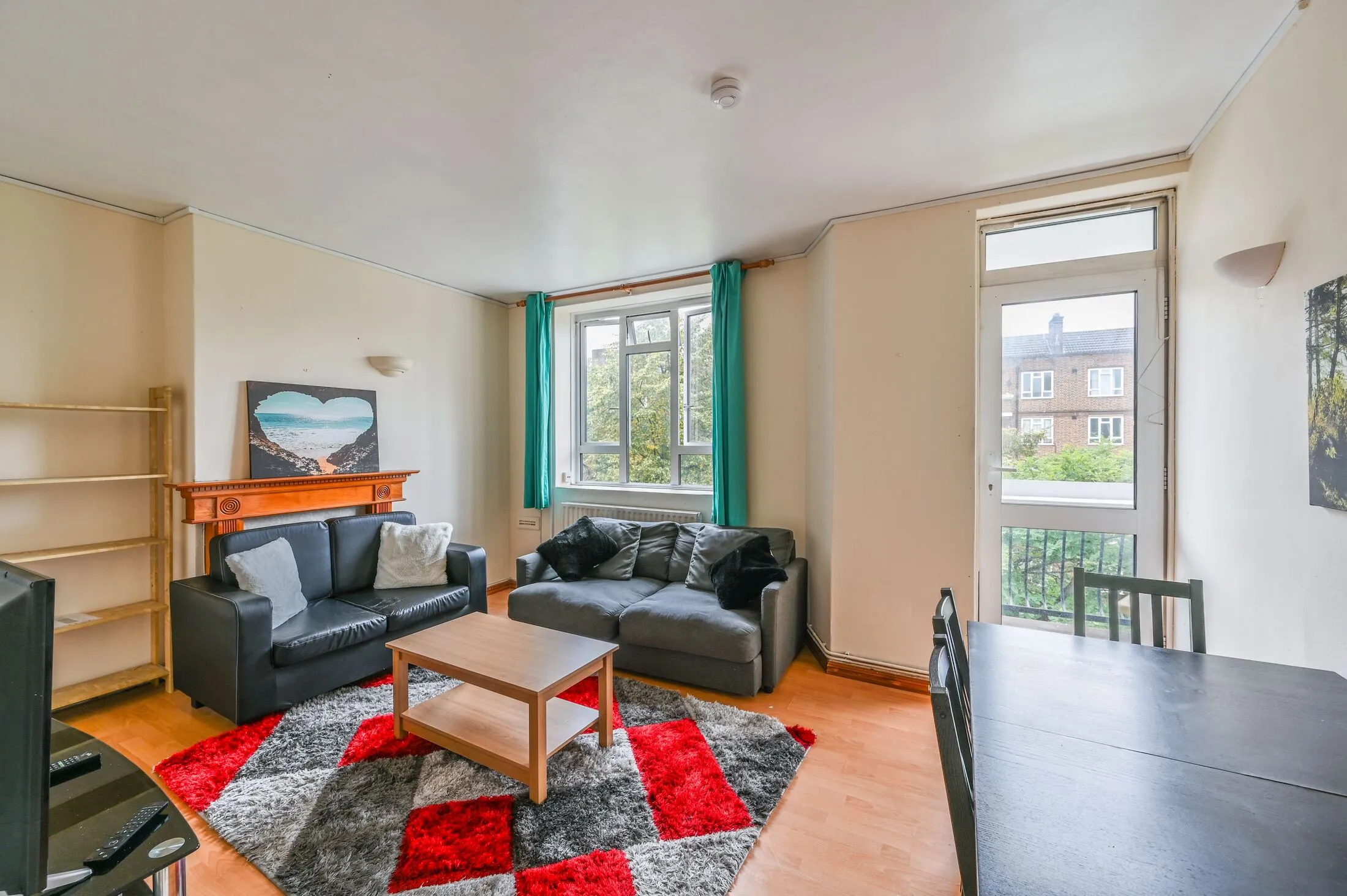 Flat Kennington Lane in Greater London