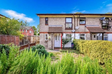 Flat Isobel Place in Greater London