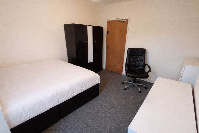 Room Osmaston Street in Nottingham