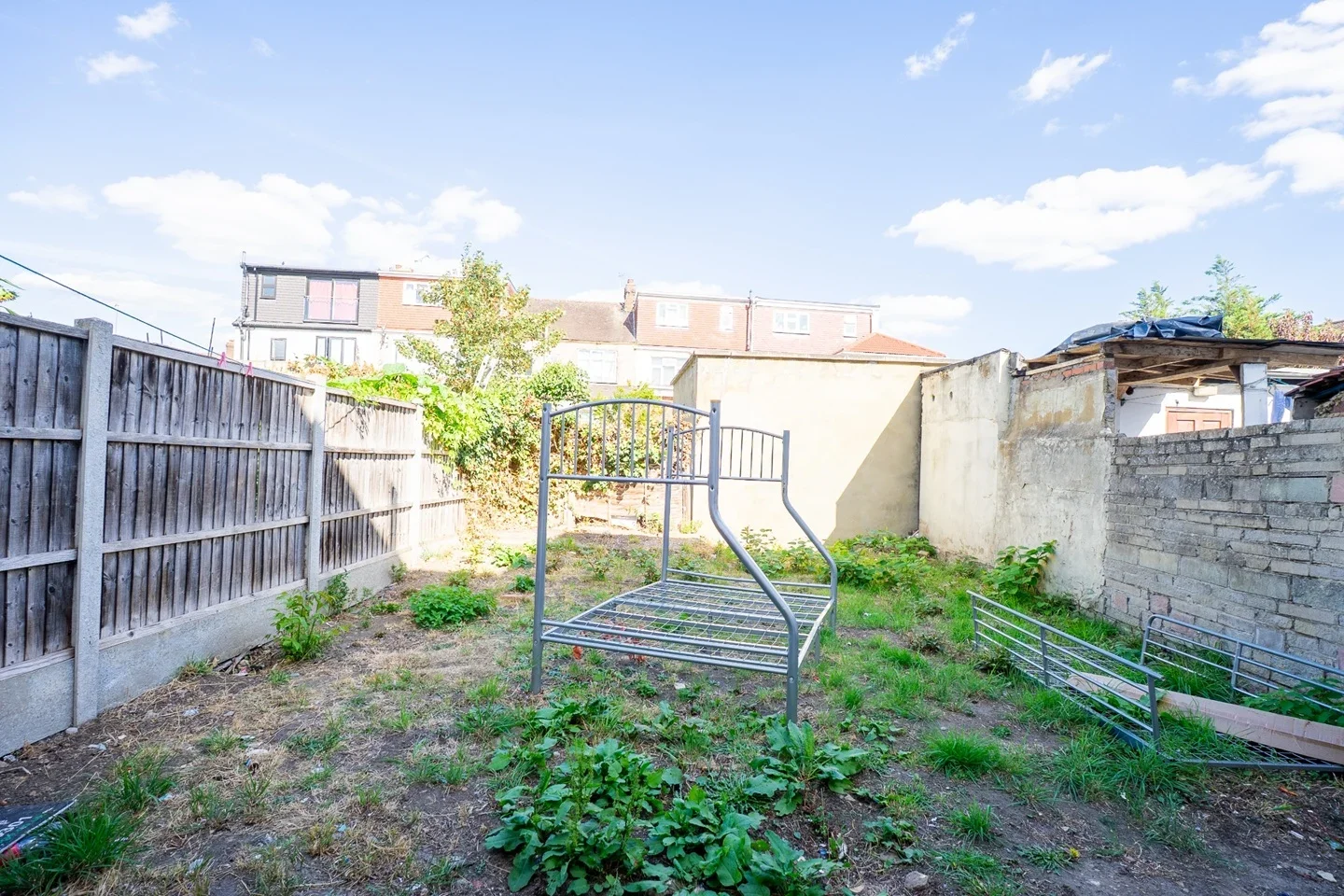 House Ilford Lane in Greater London