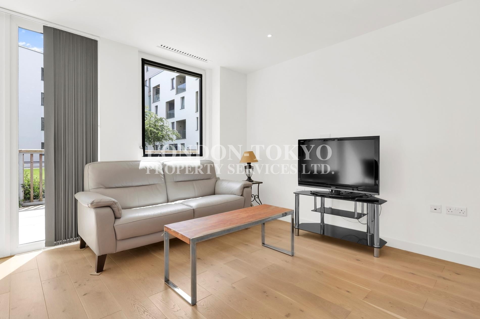 Flat Capitol Way in Greater London
