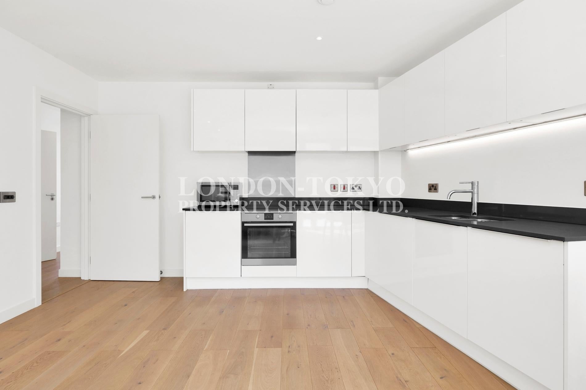 Flat Capitol Way in Greater London