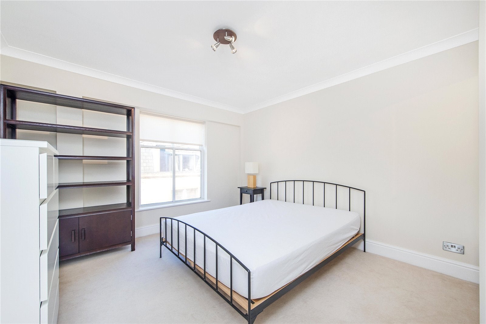 Flat Hatherley Street in City of Westminster