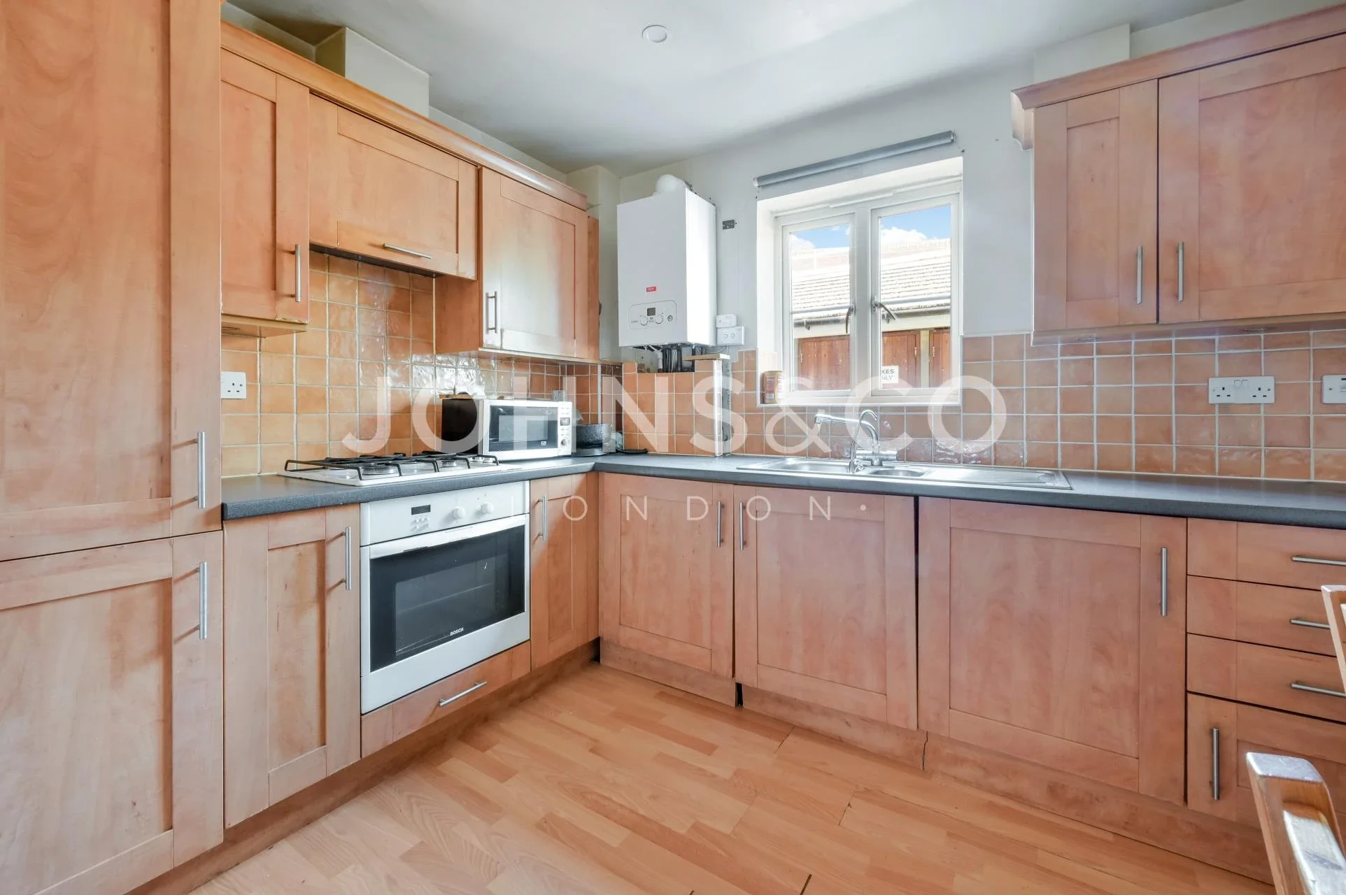 Flat Kelly Avenue in Greater London