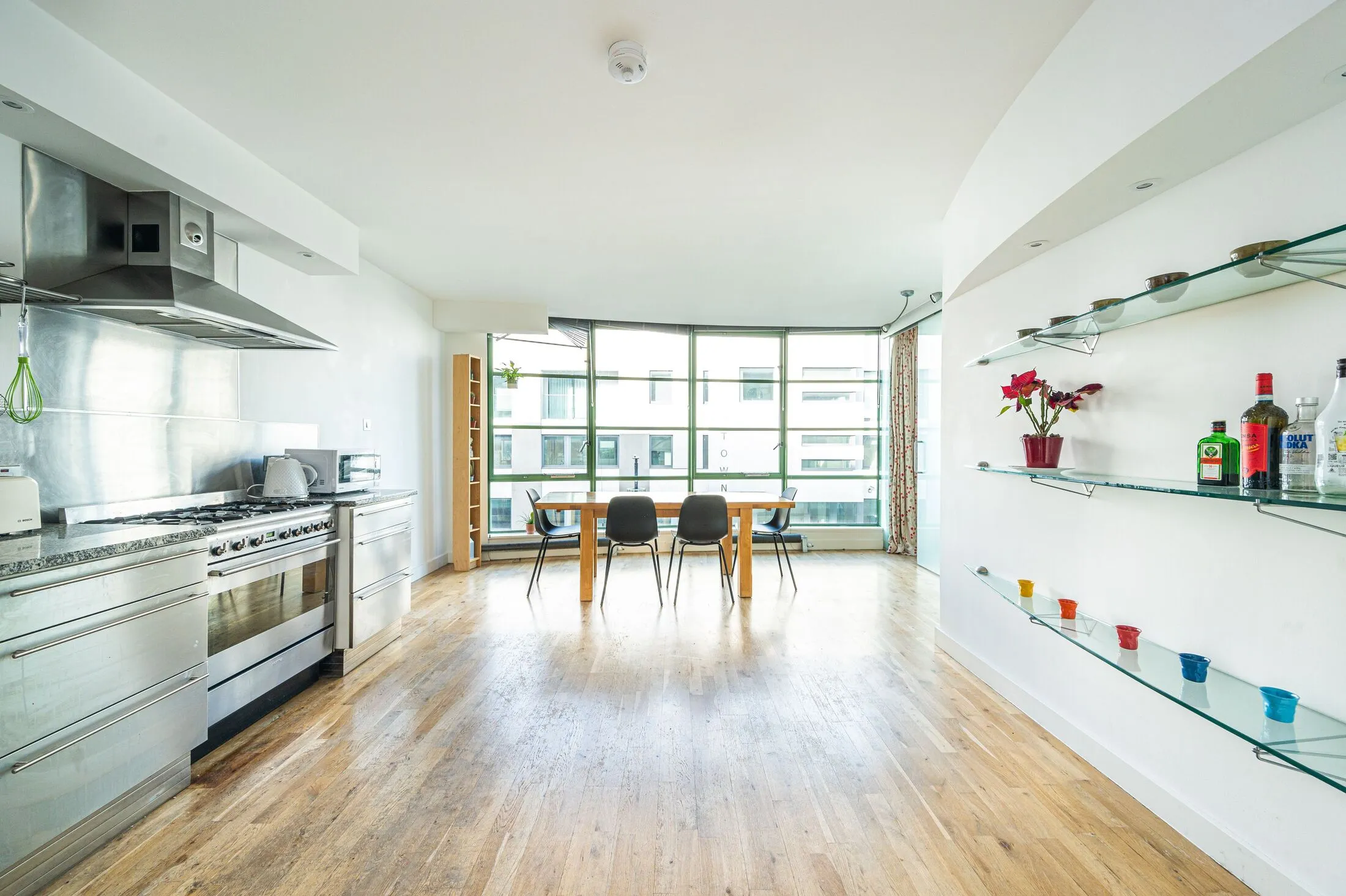 Flat Arlington Road in Greater London