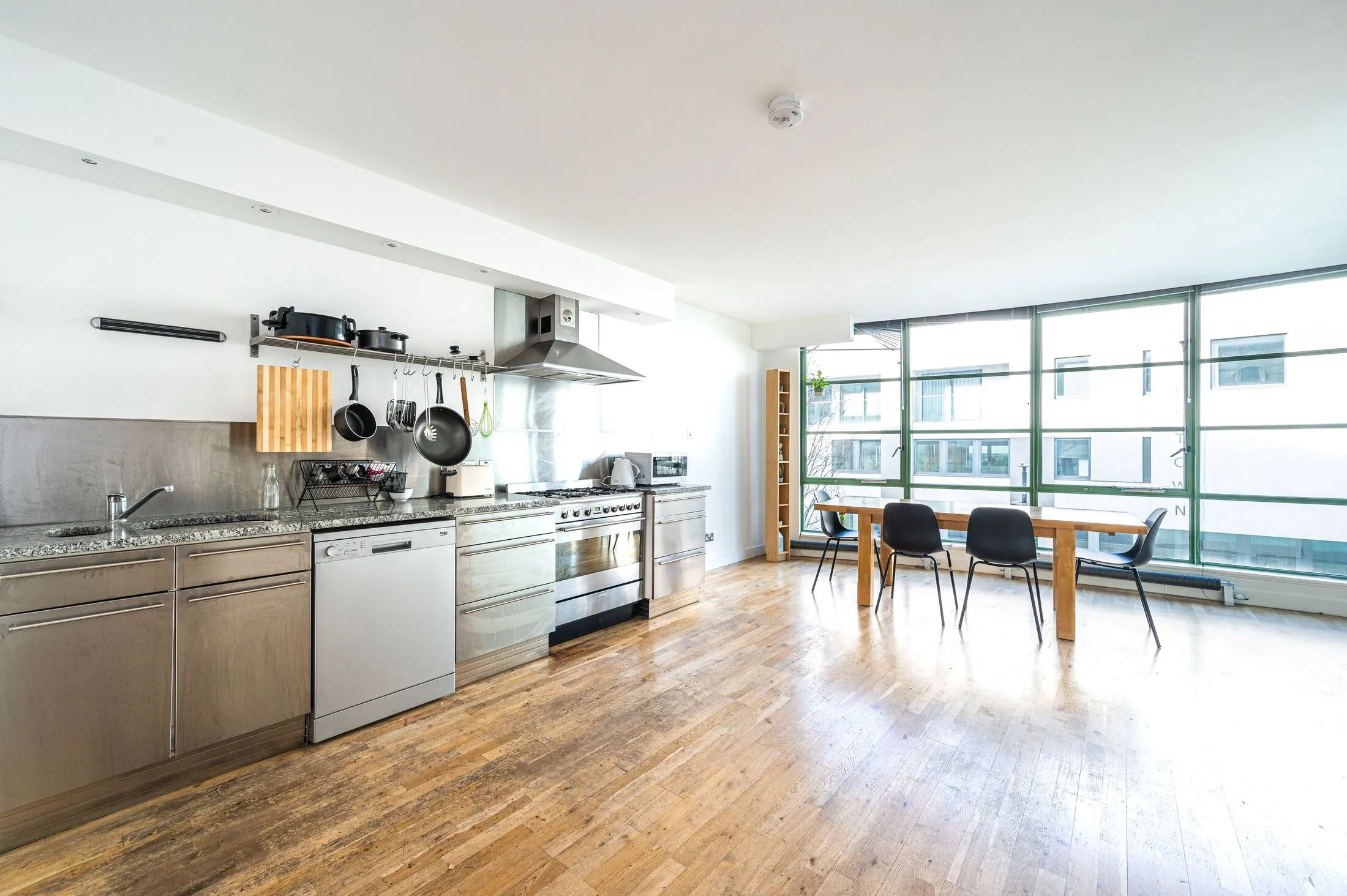 Flat Arlington Road in Greater London