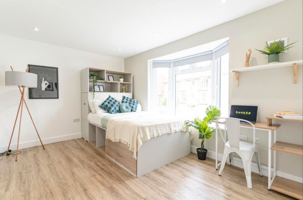 Flat Firmstone Road in Winchester