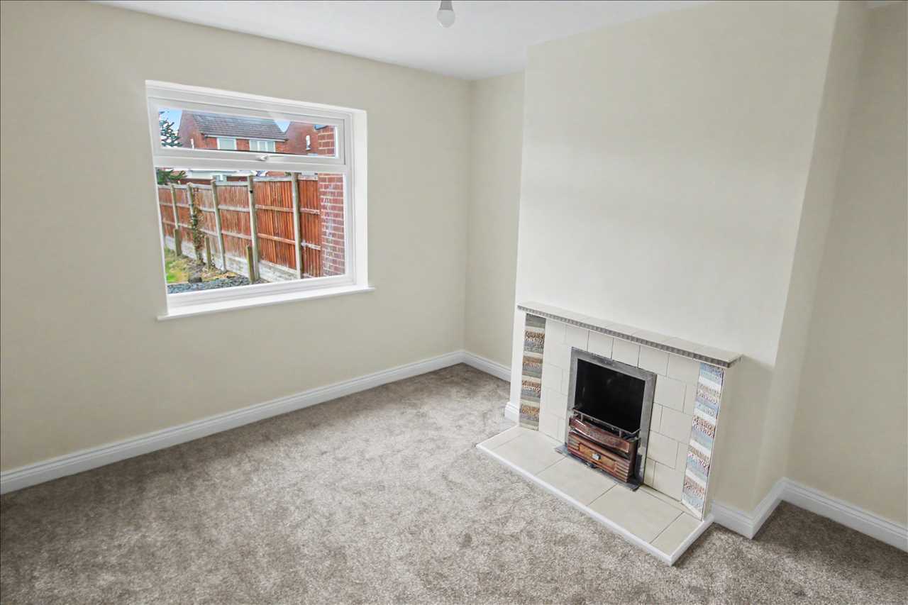 House Braemar Avenue in Greasley
