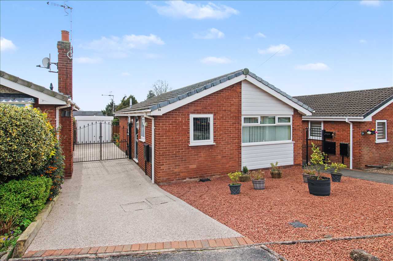 House Braemar Avenue in Greasley