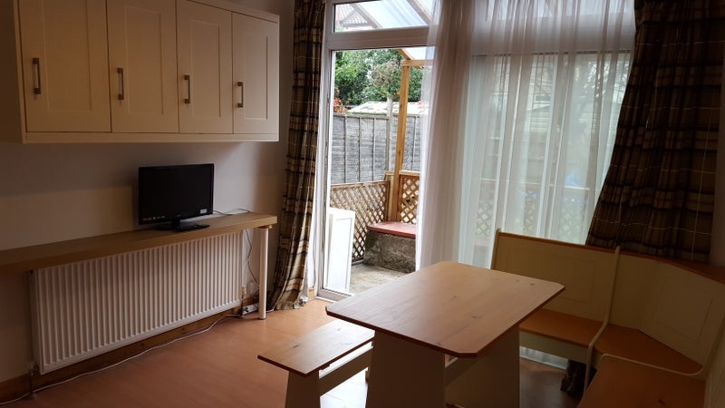 Room Abercairn Road in Greater London