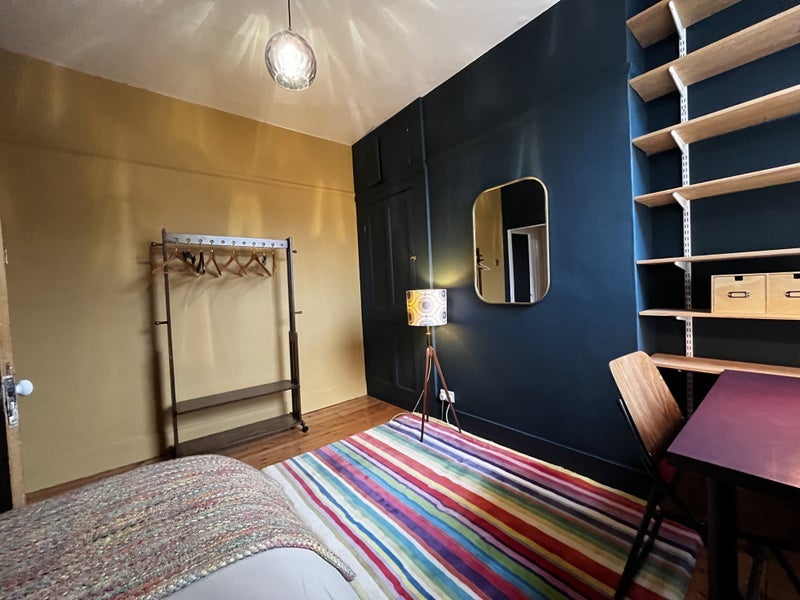 Room Seymour Road in Greater London