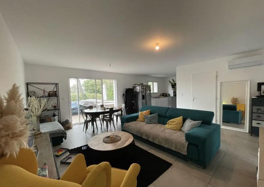 House Rue des Treilles in Libourne