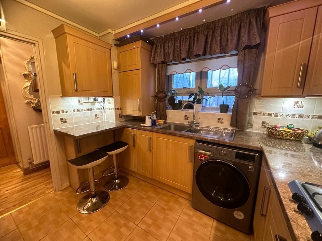 Room Boyd Street in Greater London