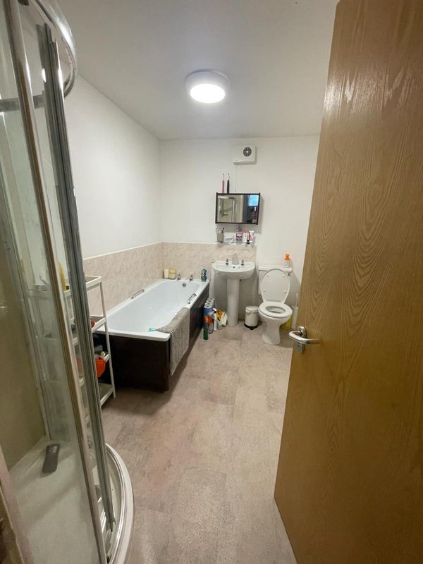 Room McCulloch Street in Glasgow