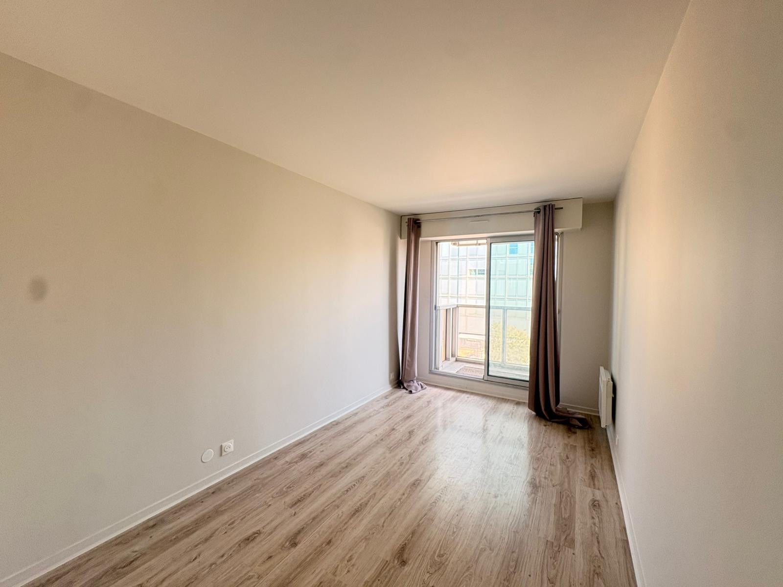 Flat Rue Vaugelas in Paris