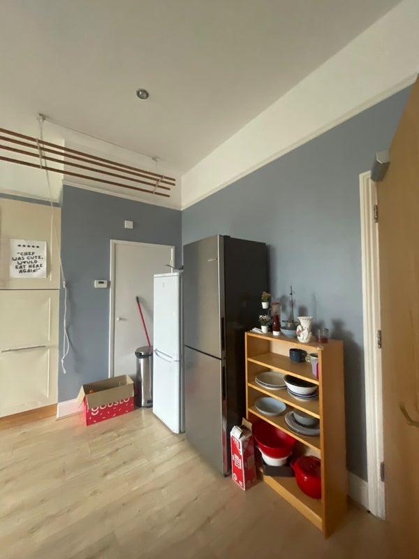 Flat Oakfield Road in Bristol