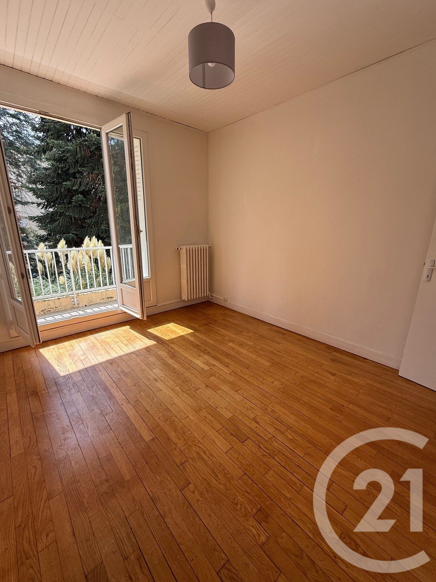Flat Rue Alain-Fournier in Orsay