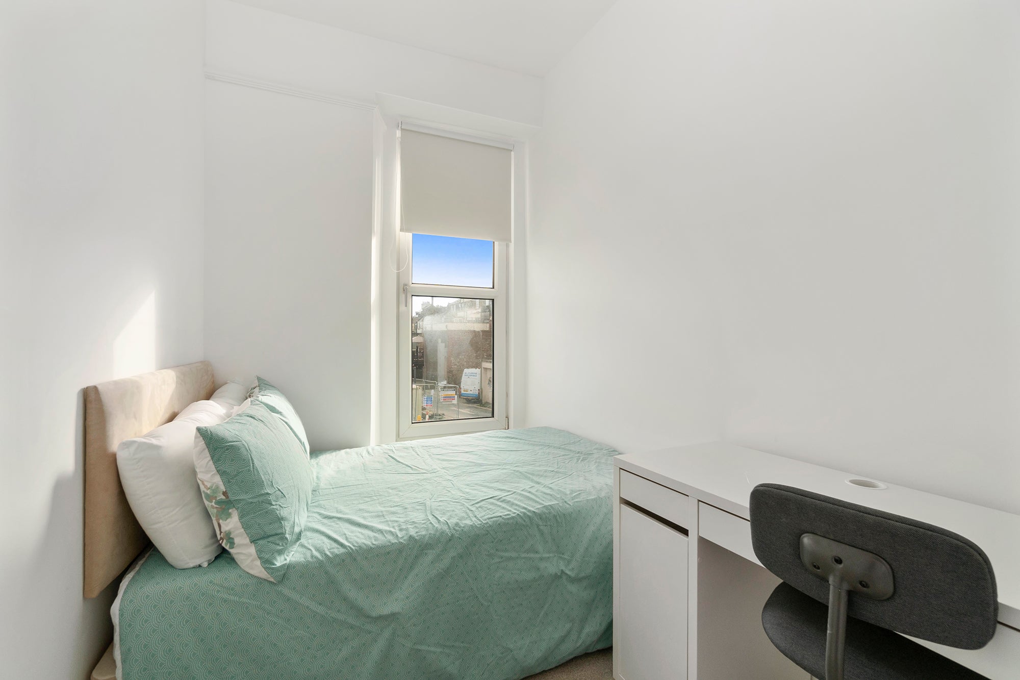 Room Belgrave Road in Plymouth