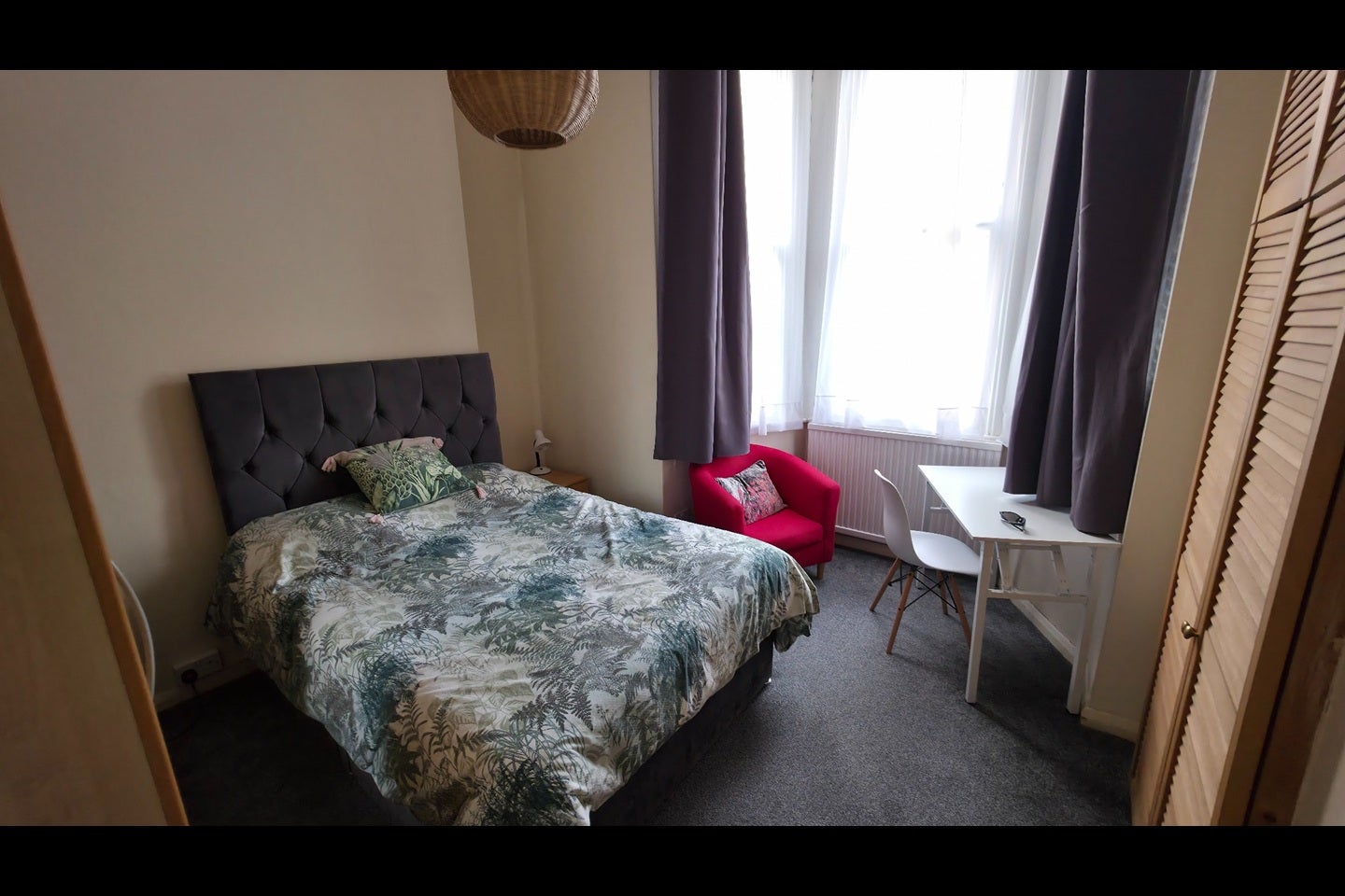 Flat Philbeach Gardens in Greater London