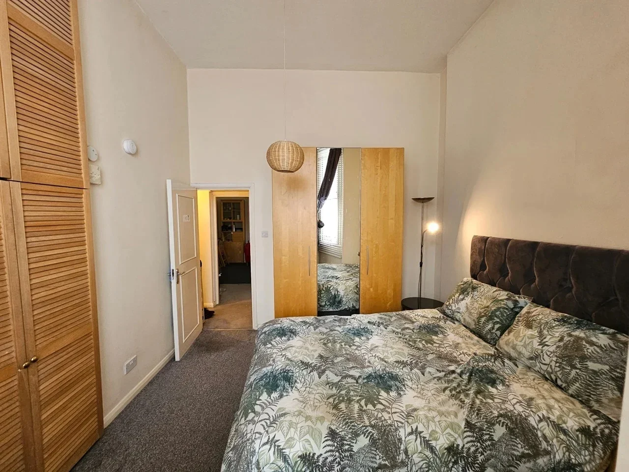 Flat Philbeach Gardens in Greater London