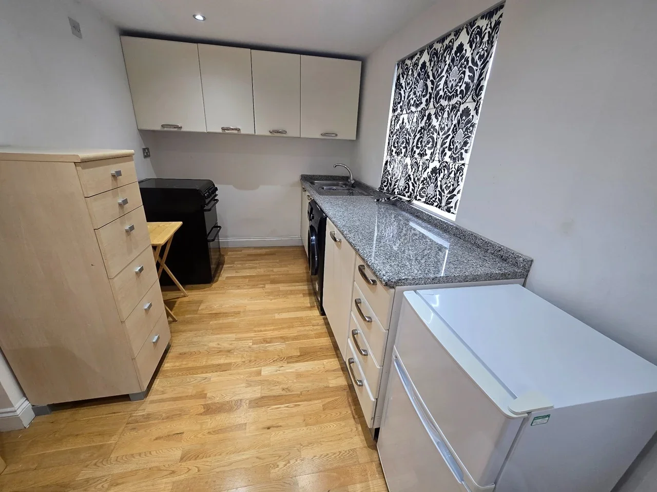 Room Monks Way in Greater London