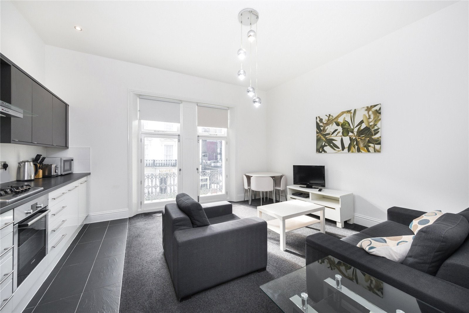 Flat Inverness Mews in City of Westminster