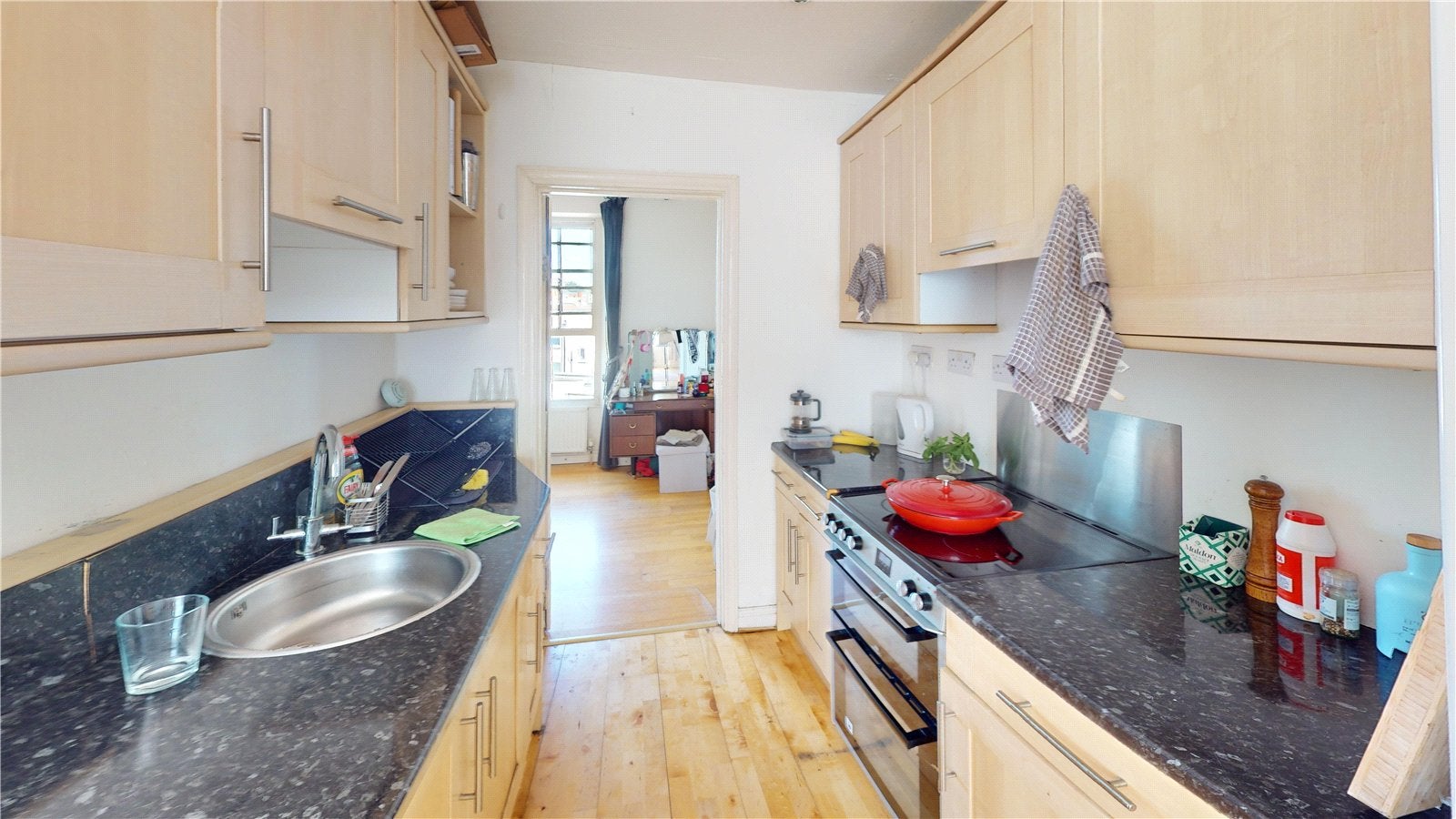 Flat Sydenham Road in Bristol